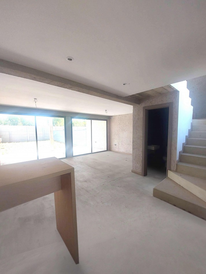 Duplex a Estrenar B° Distrito Sur