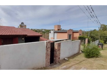 Casa 2 dorm c/ pileta Salsipuedes